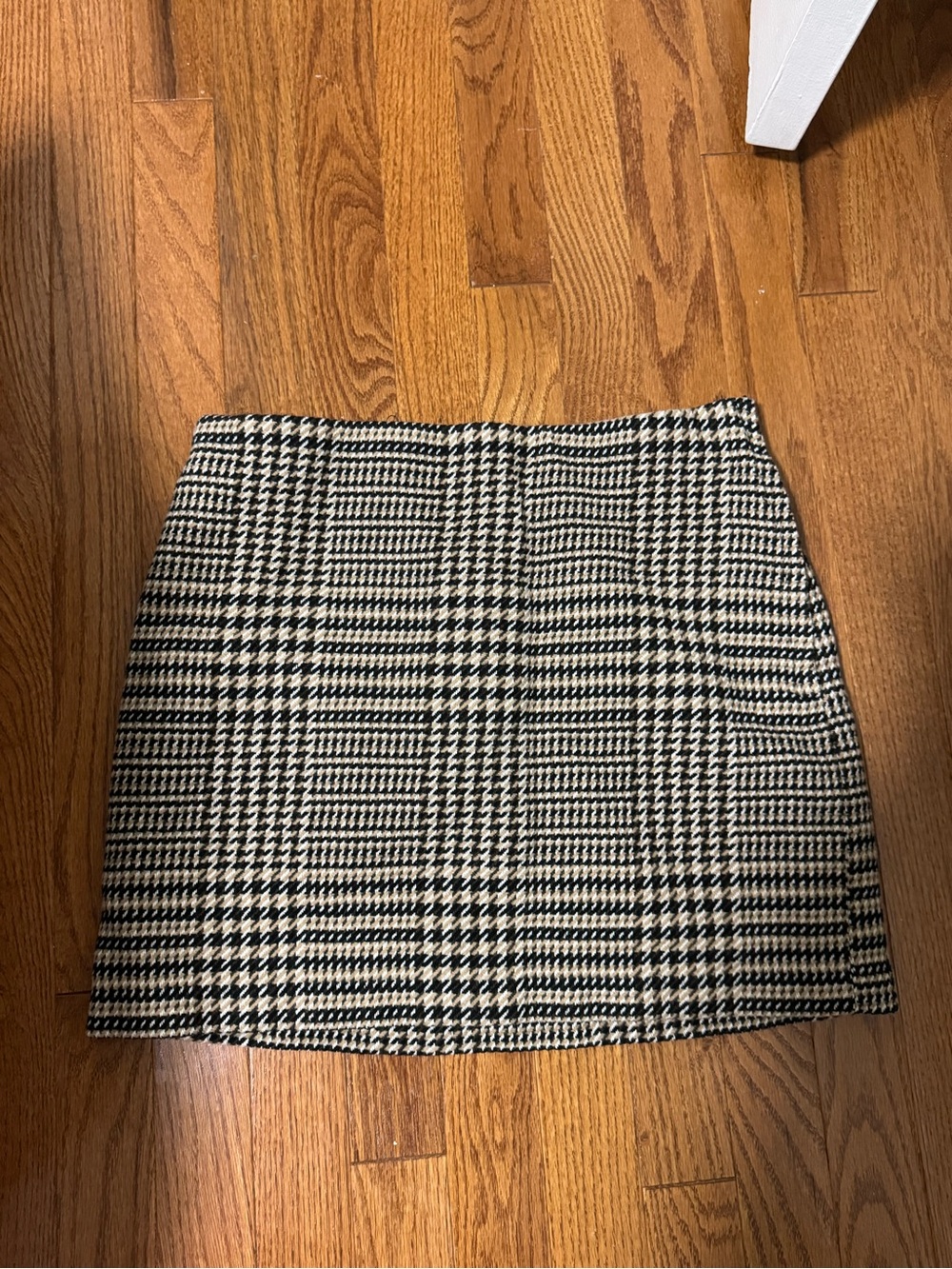H&M houndstooth skirt size 8